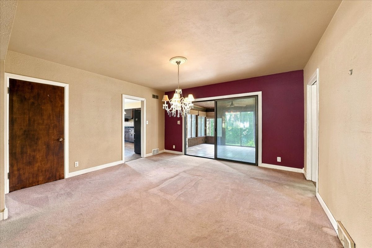 1500 Mayfield Avenue