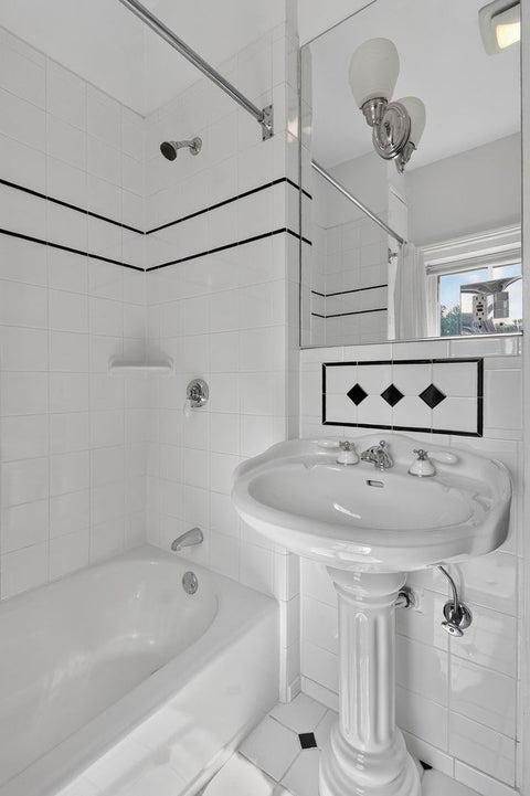 Tiny photo for 319 N Lincoln Street, Hinsdale, IL 60521 (MLS # 12650464)