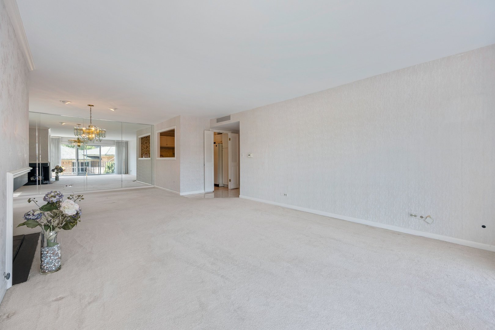 2 Oakbrook Club Drive B207