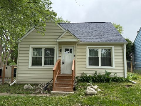 1623 Beverly Drive Round Lake Beach IL 60073
