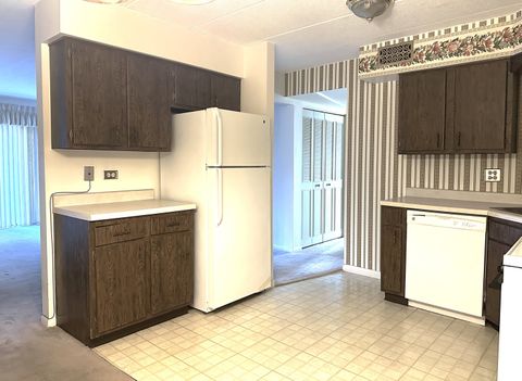 Tiny photo for 525 Timber Ridge Drive #107, Carol Stream, IL 60188 (MLS # 12518317)