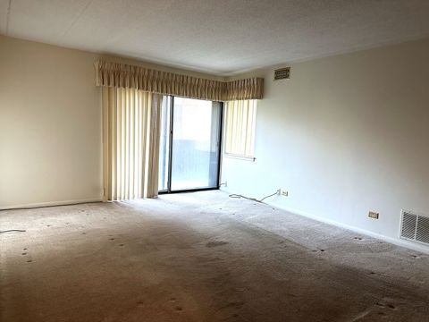 Tiny photo for 525 Timber Ridge Drive #107, Carol Stream, IL 60188 (MLS # 12518317)