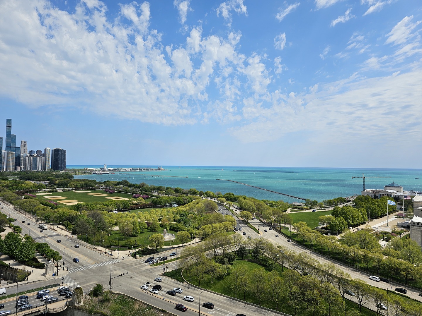 1235 S PRAIRIE Avenue 2102