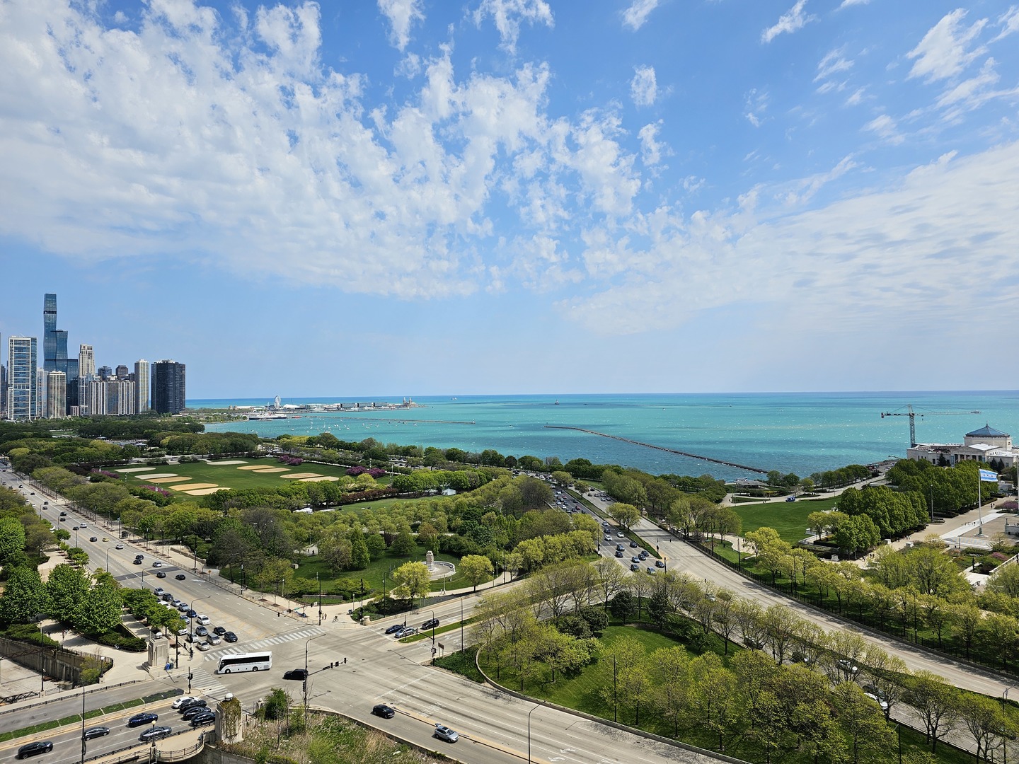 1235 S PRAIRIE Avenue 2102