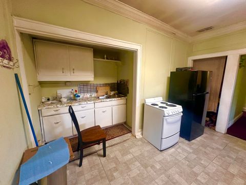 Tiny photo for 256 W DOWNER Place, Aurora, IL 60506 (MLS # 12505393)