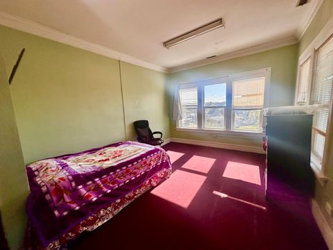 Tiny photo for 256 W DOWNER Place, Aurora, IL 60506 (MLS # 12505393)