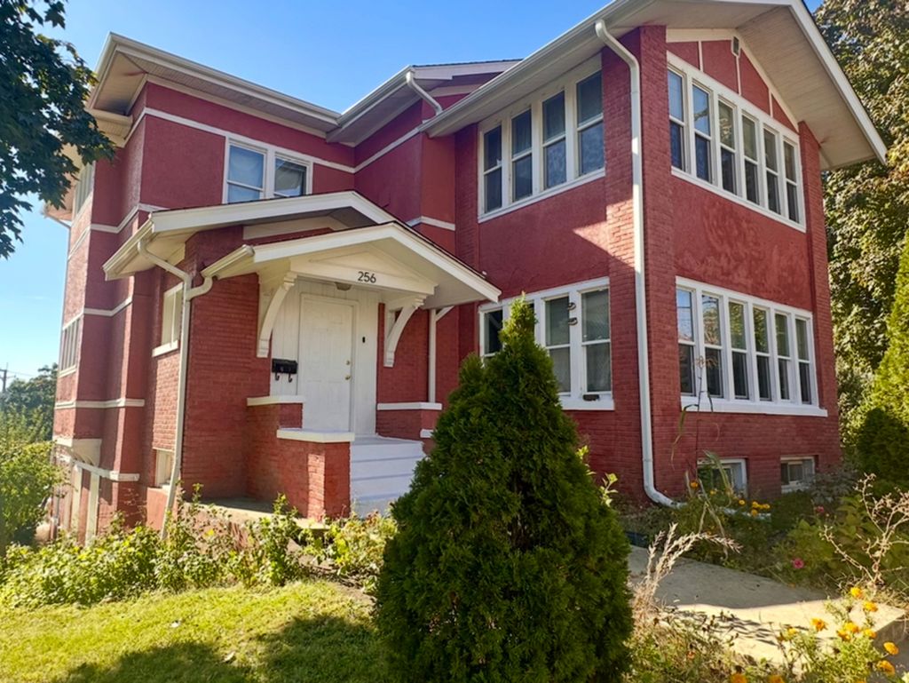 Photo for 256 W DOWNER Place, Aurora, IL 60506 (MLS # 12505393)