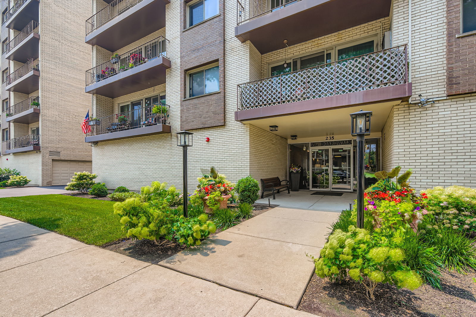 235 Marengo Avenue 6D