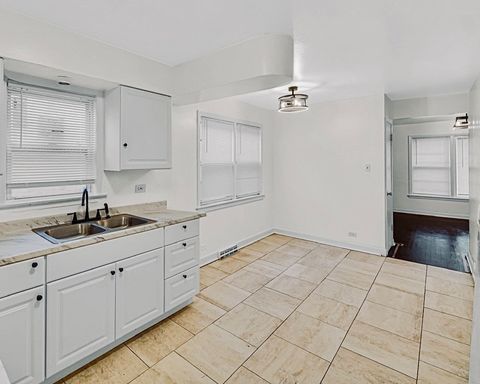 Tiny photo for 7246 S Wood Street, Chicago, IL 60636 (MLS # 12540231)