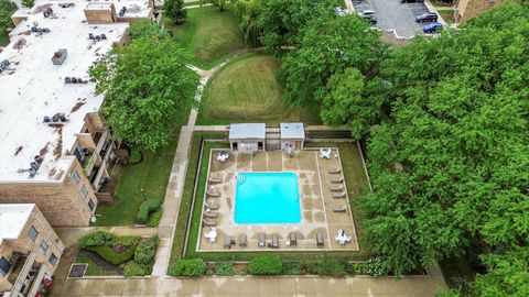 Tiny photo for 1926 Prairie Square #210B, Schaumburg, IL 60173 (MLS # 12611235)