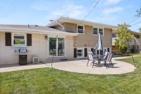 Tiny photo for 1105 Walter Street, Lemont, IL 60439 (MLS # 12488781)