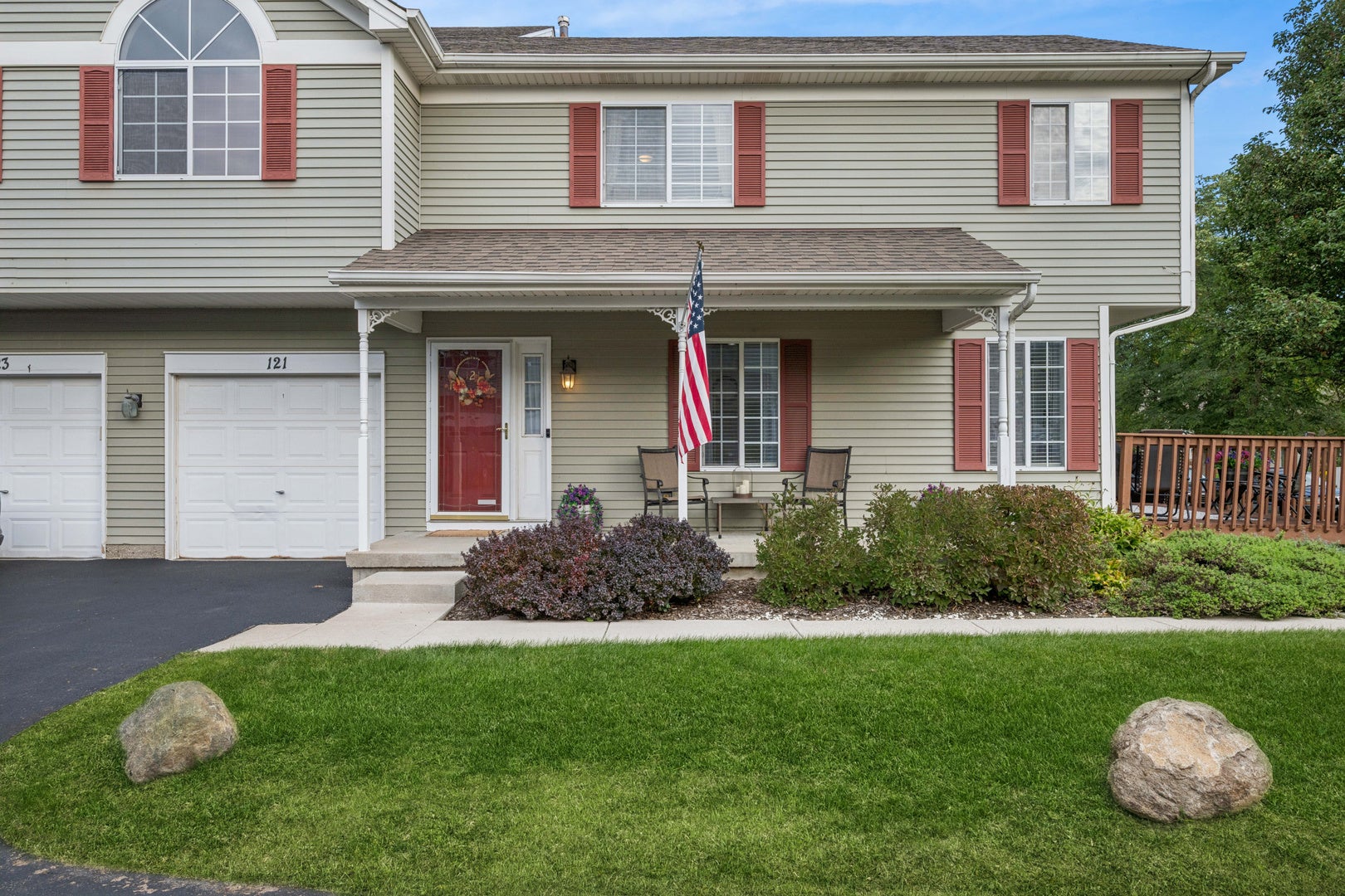 121 Village Creek Drive 121