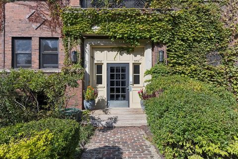 Tiny photo for 5714 S Kenwood Avenue #1, Chicago, IL 60637 (MLS # 12483085)