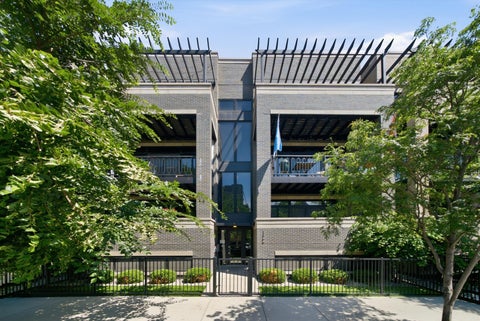 Tiny photo for 1366 W Walton Street #1E, Chicago, IL 60642 (MLS # 12727147)