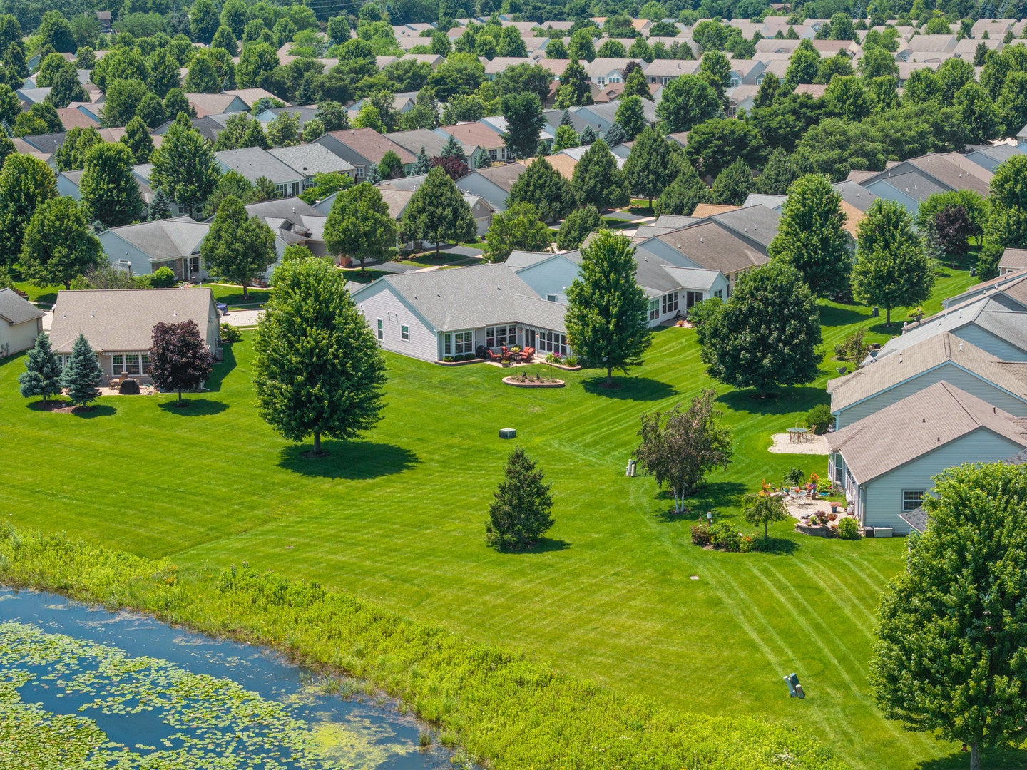 2787 Beacon Point Circle