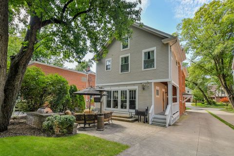 Tiny photo for 563 Taylor Avenue, Glen Ellyn, IL 60137 (MLS # 12553628)