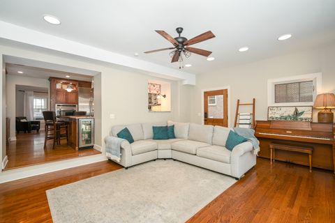 Tiny photo for 563 Taylor Avenue, Glen Ellyn, IL 60137 (MLS # 12553628)