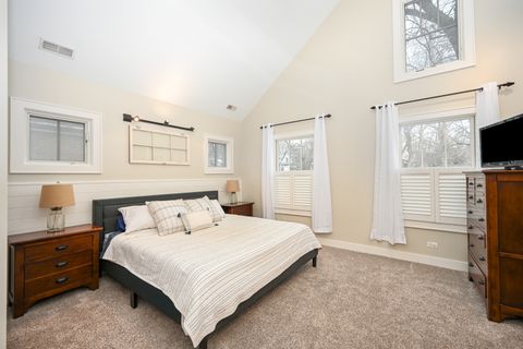 Tiny photo for 563 Taylor Avenue, Glen Ellyn, IL 60137 (MLS # 12553628)