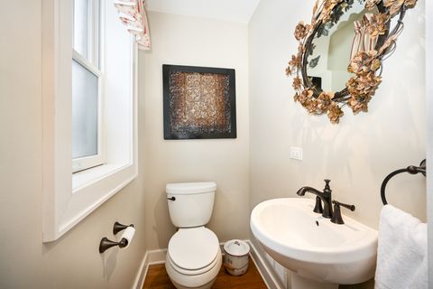 Tiny photo for 563 Taylor Avenue, Glen Ellyn, IL 60137 (MLS # 12553628)