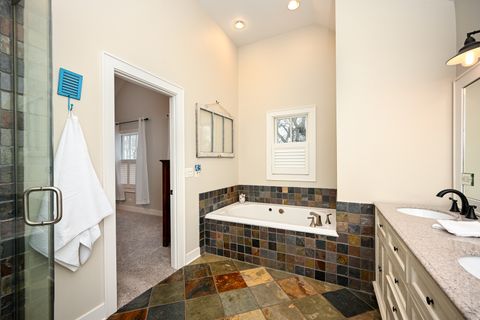 Tiny photo for 563 Taylor Avenue, Glen Ellyn, IL 60137 (MLS # 12553628)