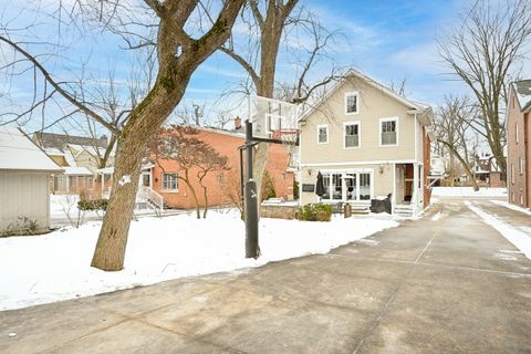 Tiny photo for 563 Taylor Avenue, Glen Ellyn, IL 60137 (MLS # 12553628)