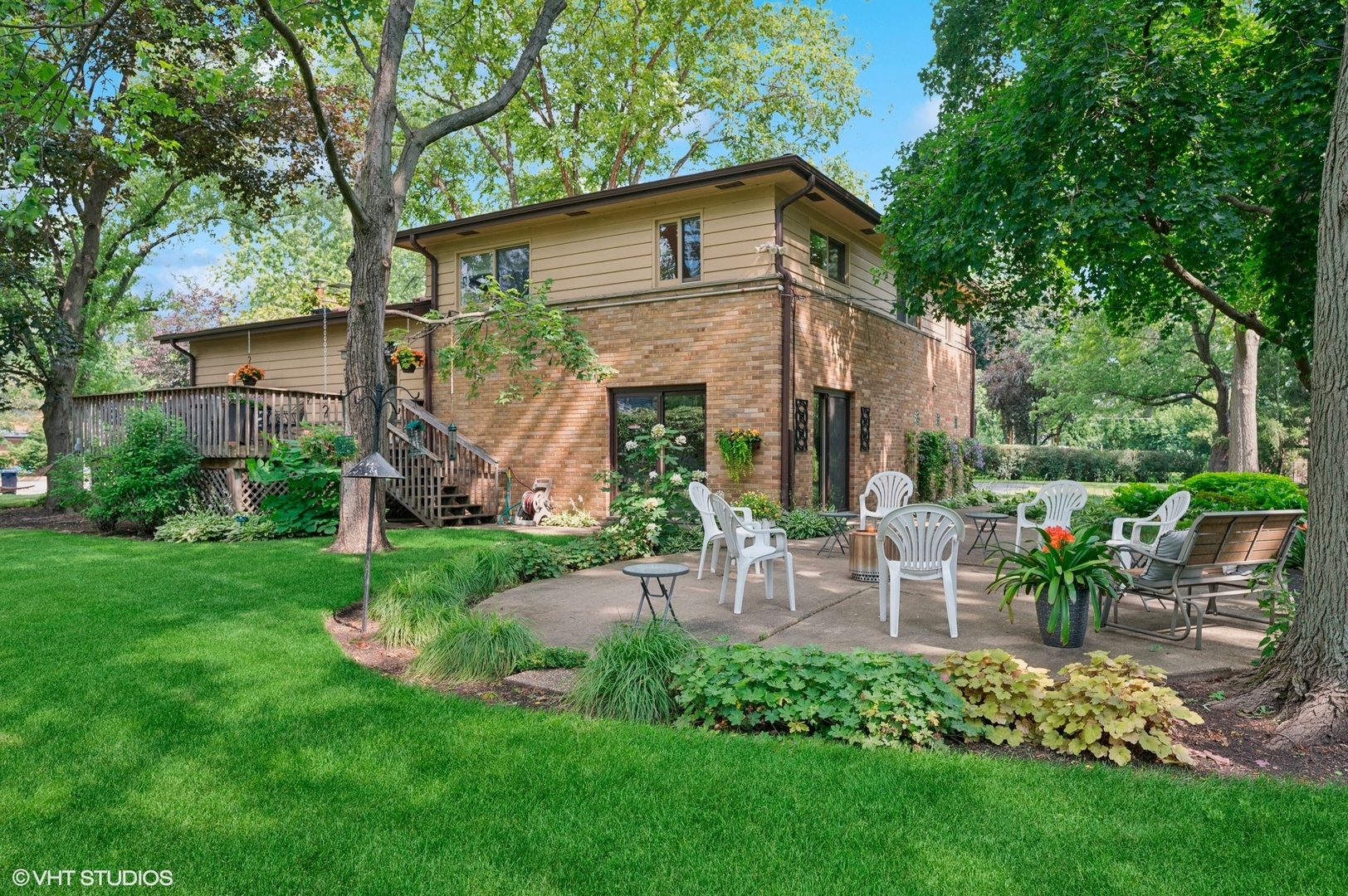 1622 Village Green Court