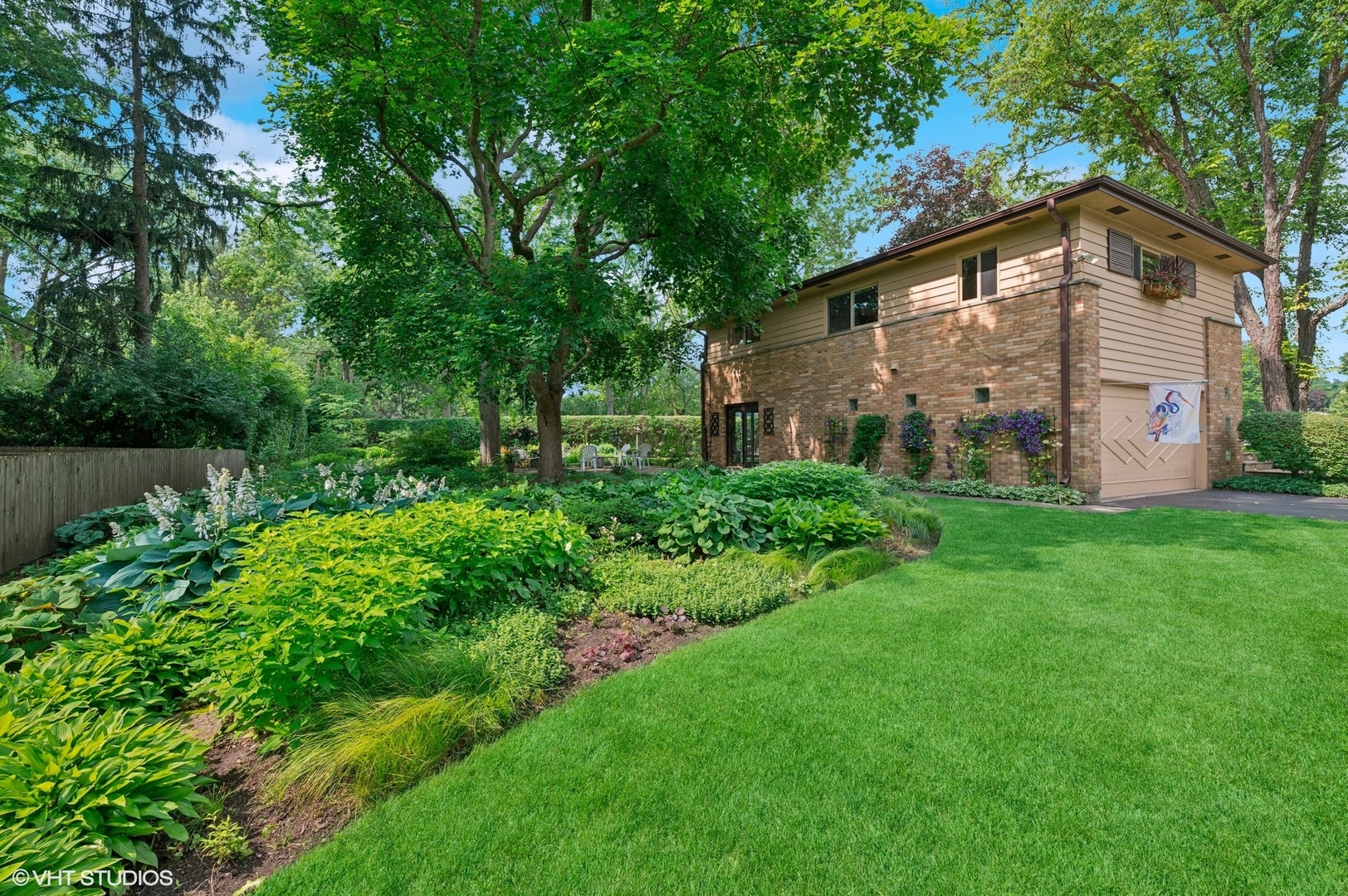 1622 Village Green Court