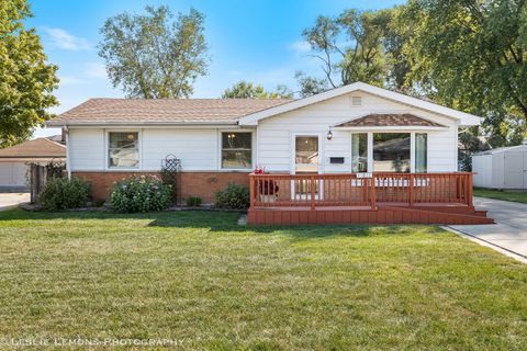 Photo of 13231 E Playfield Drive, Crestwood, IL 60418 (MLS # 12487900)
