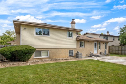Tiny photo for 1210 N Keebie Court, Addison, IL 60101 (MLS # 12759225)