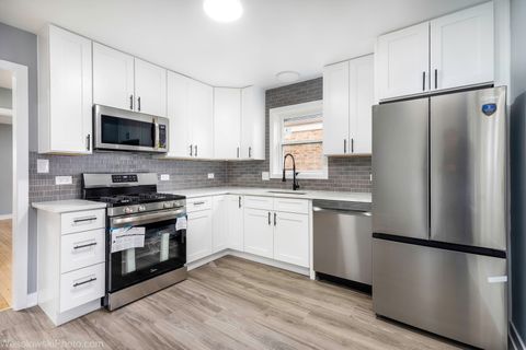 Tiny photo for 2504 Leyden Avenue, River Grove, IL 60171 (MLS # 12615578)