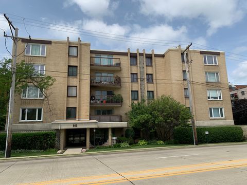 Photo of 900 S River Road #4A, Des Plaines, IL 60016 (MLS # 12710655)