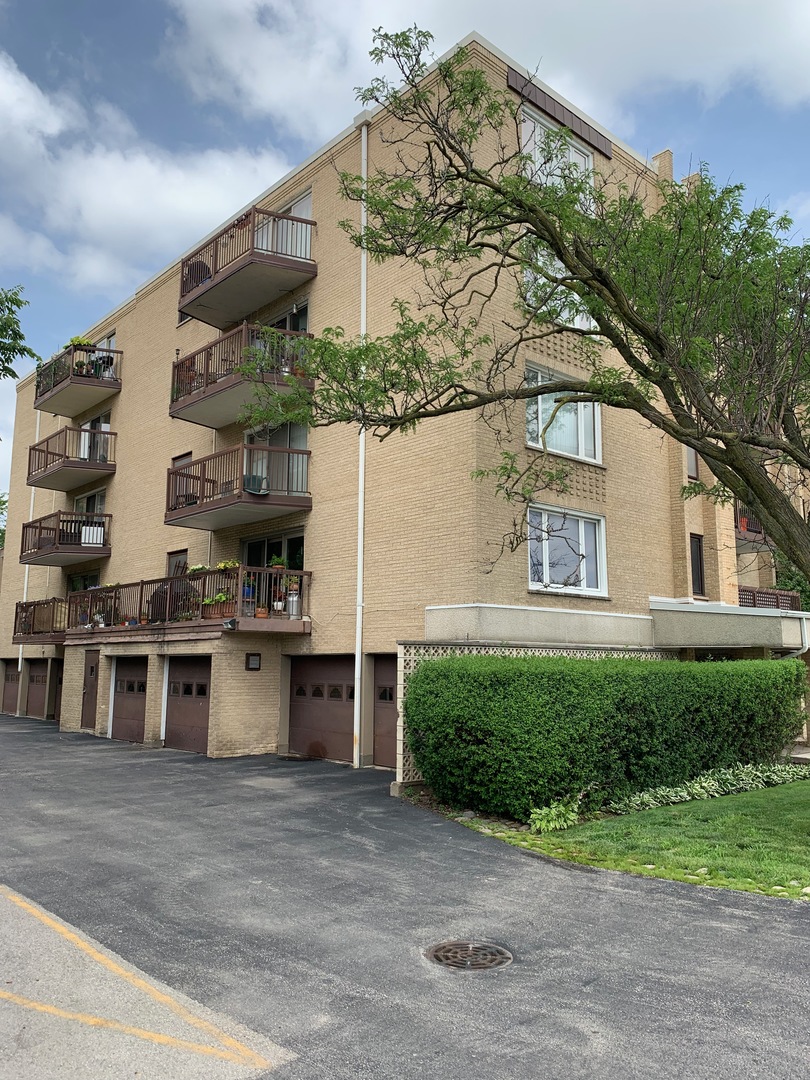 900 S River Road 4A