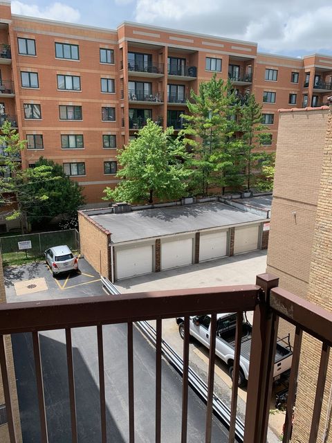 Tiny photo for 900 S River Road #4A, Des Plaines, IL 60016 (MLS # 12710655)