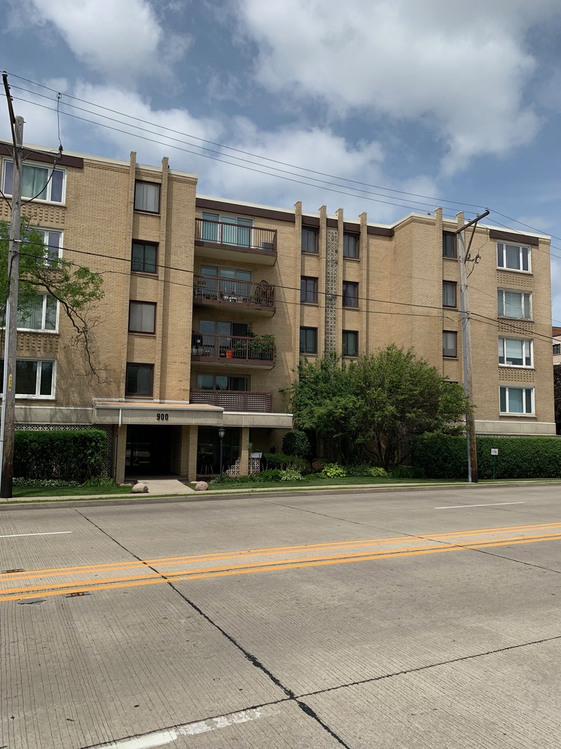 900 S River Road 4A