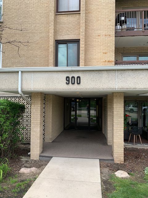 Tiny photo for 900 S River Road #4A, Des Plaines, IL 60016 (MLS # 12710655)