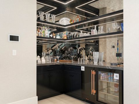 Tiny photo for 10 Illinois Street #5A, St. Charles, IL 60174 (MLS # 12606656)