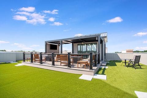 Tiny photo for 10 Illinois Street #5A, St. Charles, IL 60174 (MLS # 12606656)