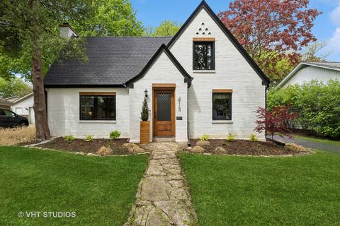 413 2nd Avenue Libertyville IL 60048