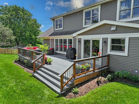 Tiny photo for 738 W Evergreen Court, Palatine, IL 60067 (MLS # 12679952)