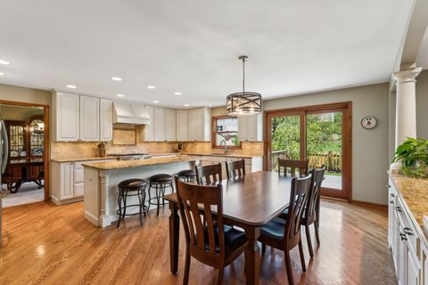 Tiny photo for 738 W Evergreen Court, Palatine, IL 60067 (MLS # 12679952)