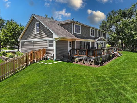Tiny photo for 738 W Evergreen Court, Palatine, IL 60067 (MLS # 12679952)