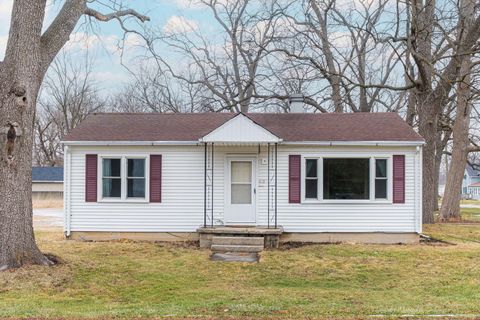 Photo of 210 S Malta Road, Malta, IL 60150 (MLS # 12542048)