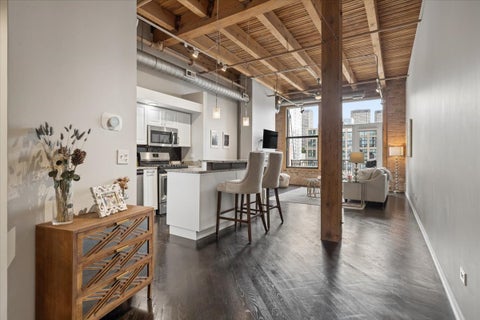 Tiny photo for 616 W Fulton Street #513, Chicago, IL 60661 (MLS # 12756685)