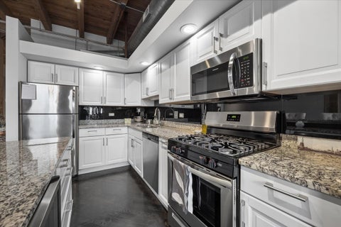 Tiny photo for 616 W Fulton Street #513, Chicago, IL 60661 (MLS # 12756685)