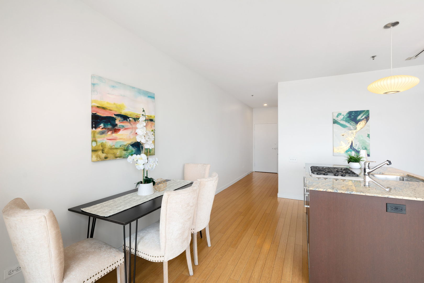 653 N KINGSBURY Street 802