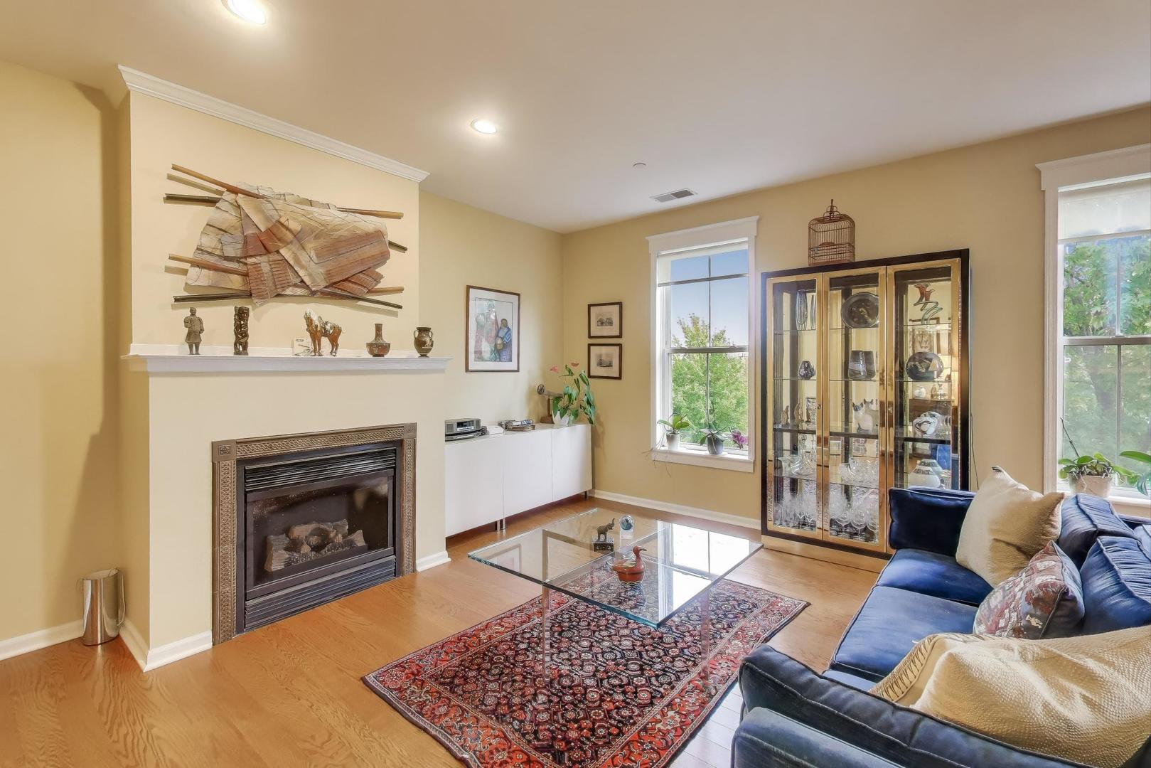 1950 Farnsworth Lane 202