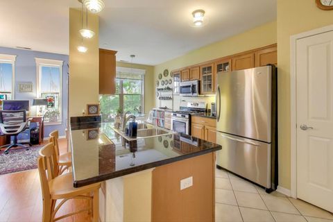 Tiny photo for 1950 Farnsworth Lane #202, Northbrook, IL 60062 (MLS # 12496970)