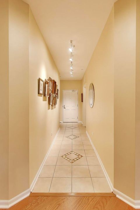 Tiny photo for 1950 Farnsworth Lane #202, Northbrook, IL 60062 (MLS # 12496970)