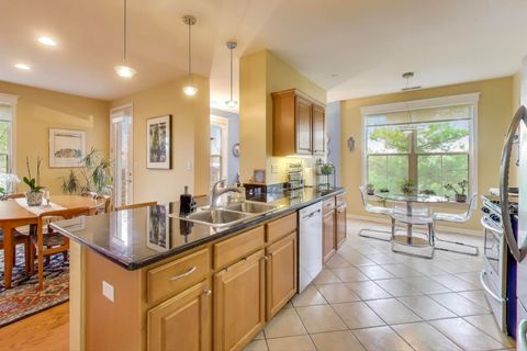 Tiny photo for 1950 Farnsworth Lane #202, Northbrook, IL 60062 (MLS # 12496970)