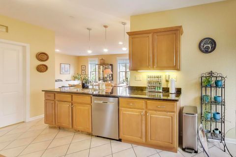 Tiny photo for 1950 Farnsworth Lane #202, Northbrook, IL 60062 (MLS # 12496970)